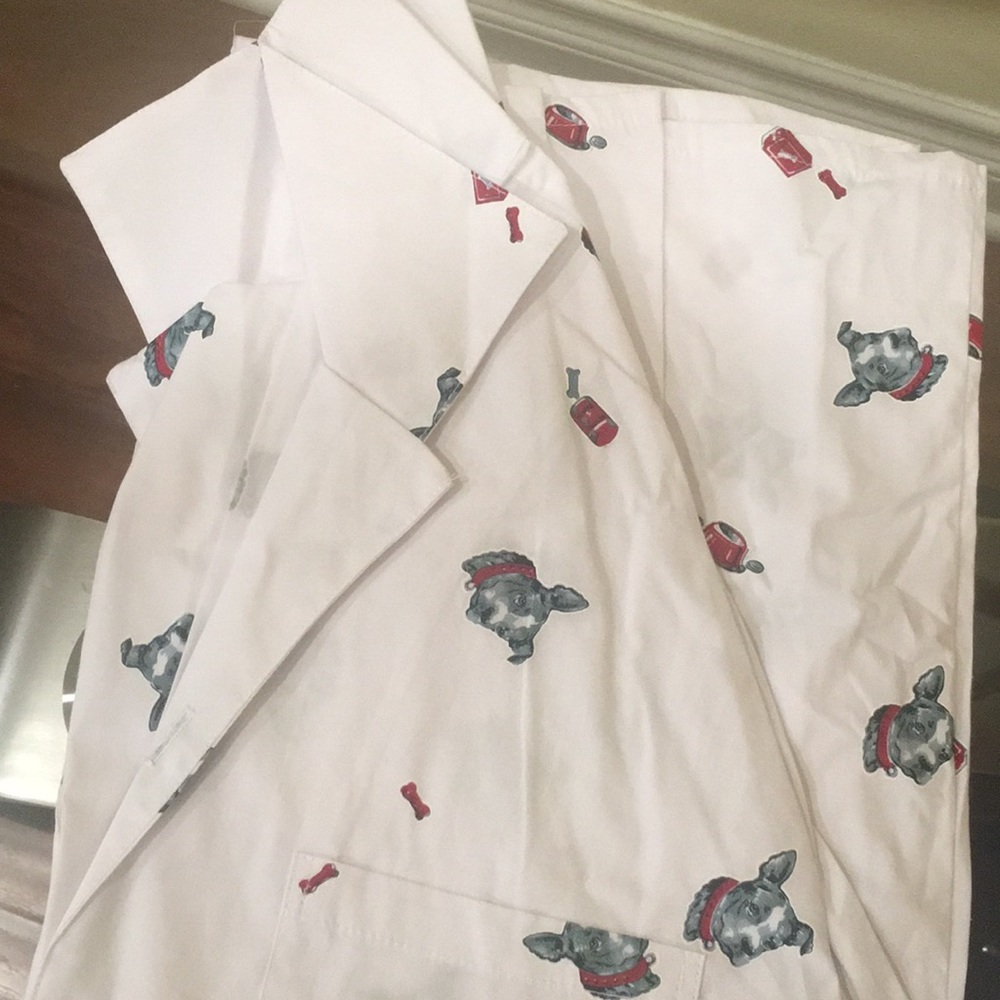 🌺🎁 Brand new robe. - Picture 2 of 4